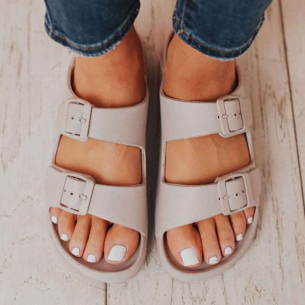 NEW Adjustable Double Buckled Straps Comfy Slides Slippers Sandals Warm Gray - Picture 2 of 13